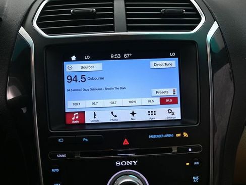 Used 2017 Ford Explorer Limited image 18