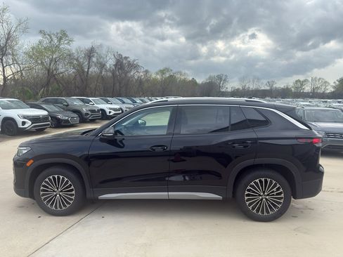 New 2026 Volkswagen Tiguan S FWD image 8