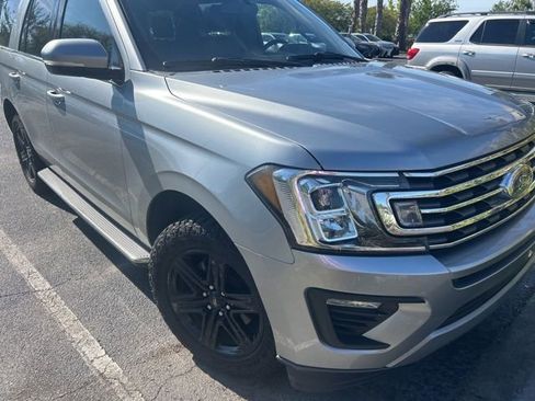 Used 2020 Ford Expedition XLT w/ Equipment Group 202A RWD image 4