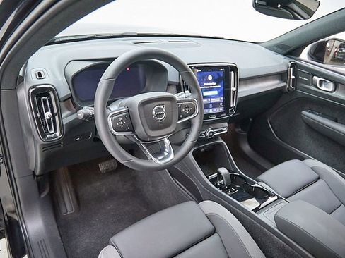 Certified 2023 Volvo XC40 Recharge Ultimate image 12