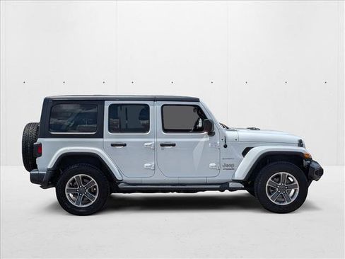 Used 2021 Jeep Wrangler Unlimited Sahara image 4