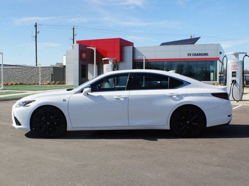 Used 2023 Lexus ES 350 F Sport w/ Accessory Package (Z2) image 13