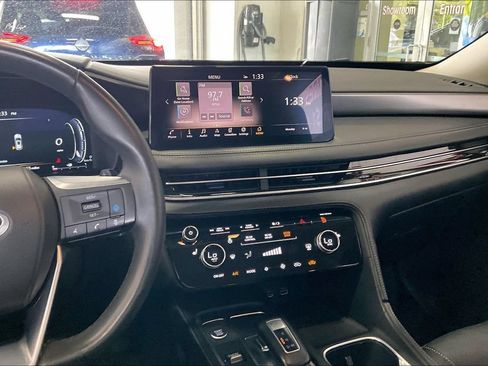 Used 2025 INFINITI QX60 Luxe AWD/4WD image 10