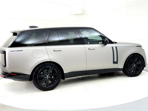 Used 2023 Land Rover Range Rover SE image 6