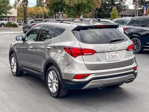 Used 2017 Hyundai Santa Fe Sport 2.0T image 2