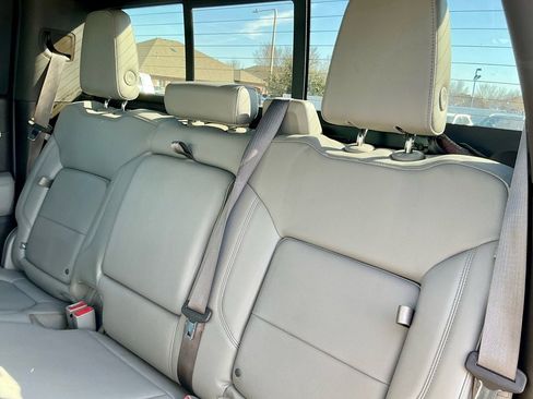 Used 2022 GMC Sierra 1500 SLT w/ SLT Premium Plus Package image 31