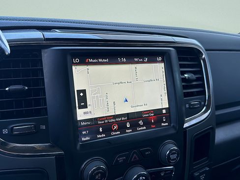 Used 2018 RAM 2500 Laramie w/ Sport Appearance Group AWD/4WD image 17