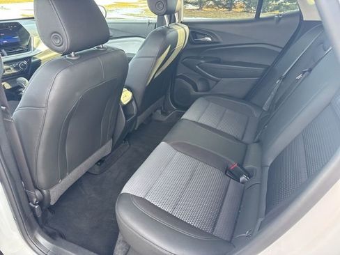 Used 2024 Chevrolet Trax LT image 27