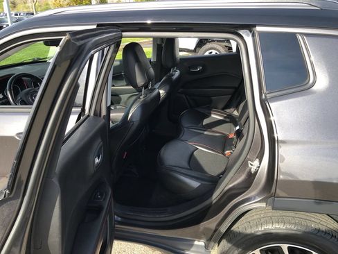 Used 2019 Jeep Compass Trailhawk AWD/4WD image 23