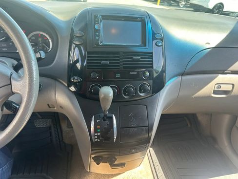 Used 2005 Toyota Sienna LE w/ LE Pkg 3 FWD image 27