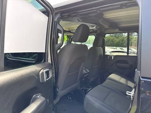 Used 2022 Jeep Gladiator Sport AWD/4WD image 17