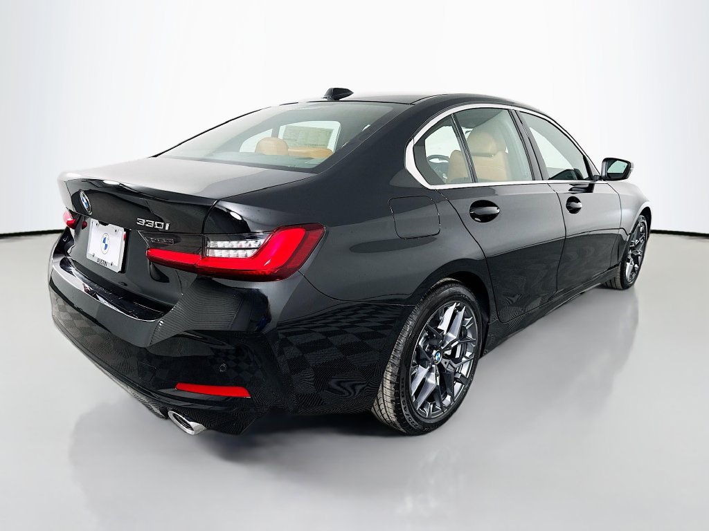Used 2026 BMW 330i Sedan w/ Premium Package RWD image 5