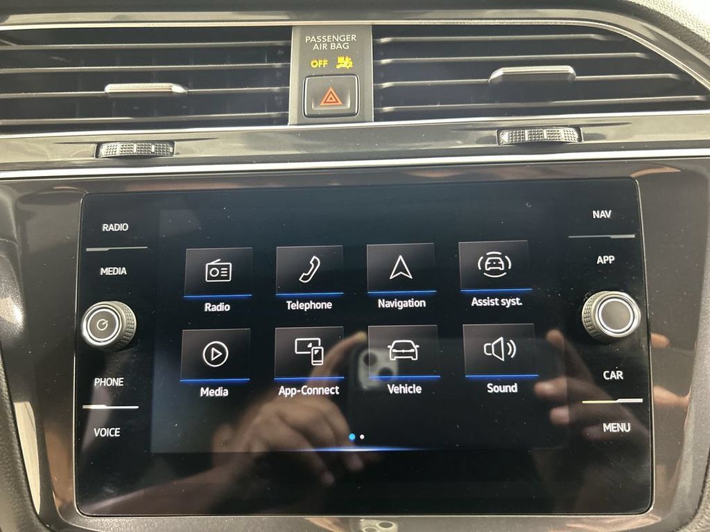 Certified 2023 Volkswagen Tiguan SEL R-Line AWD/4WD image 14