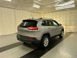 Used 2016 Jeep Cherokee Latitude image 2