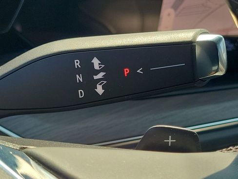 Used 2026 Chevrolet Tahoe LT w/ Comfort Package image 16