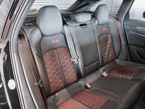 New 2026 Audi RS 6 performance image 12