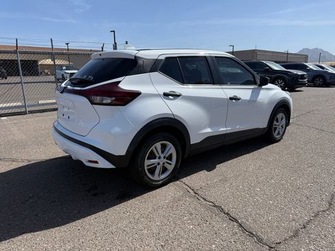 Used 2021 Nissan Kicks S FWD image 5