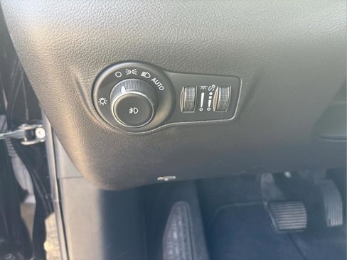 Used 2024 Jeep Compass Limited image 21