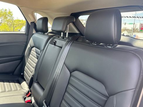 Used 2019 Ford Edge SEL w/ Equipment Group 201A AWD/4WD image 20