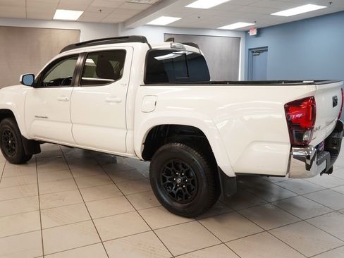 Used 2021 Toyota Tacoma SR5 AWD/4WD image 7
