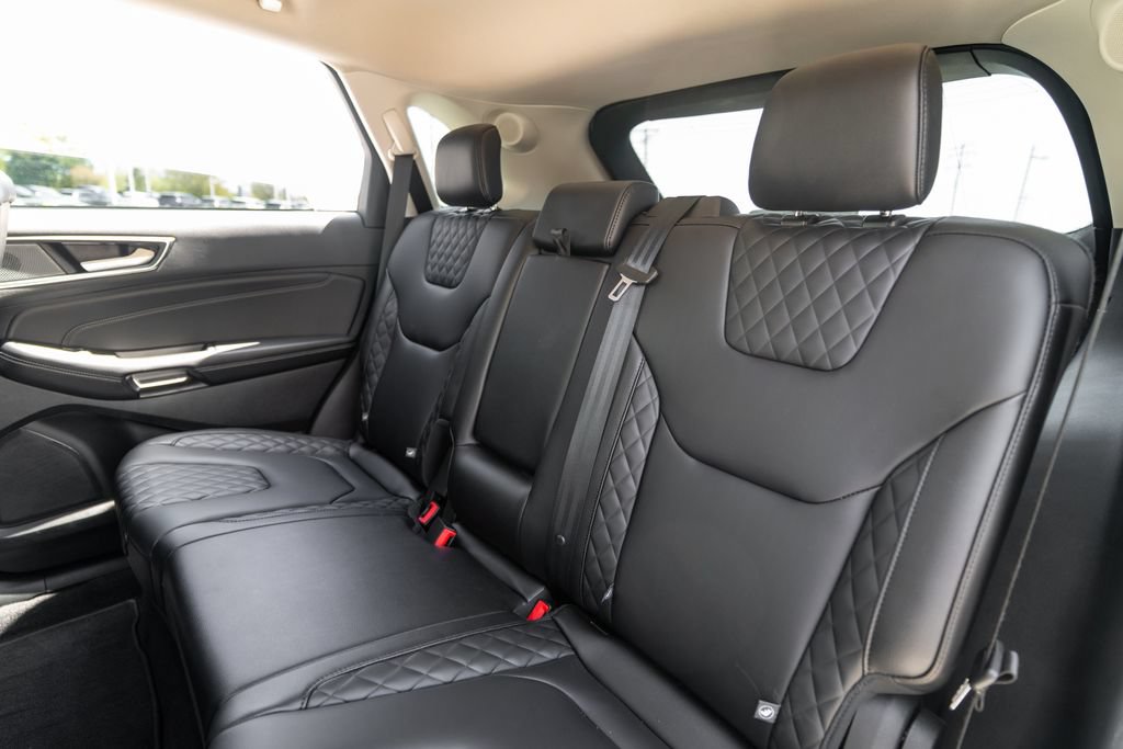 Used 2024 Ford Edge Titanium AWD/4WD image 33
