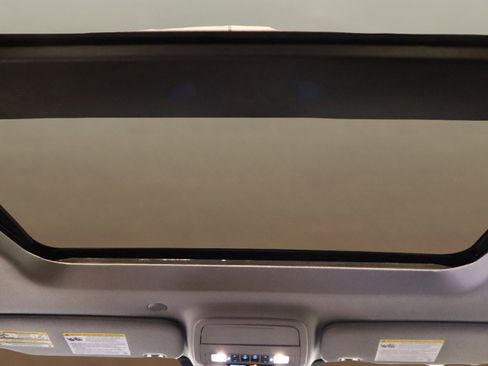 Used 2024 Ford Explorer XLT w/ Equipment Group 202A image 40