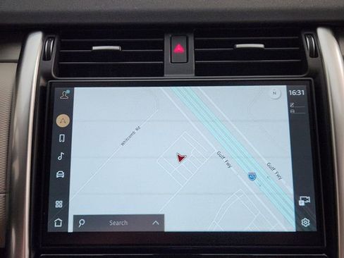 New 2026 Land Rover Discovery Limited Edition image 16