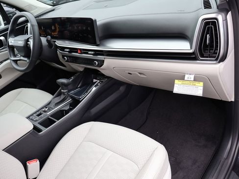 New 2026 Kia Sorento S AWD/4WD image 10