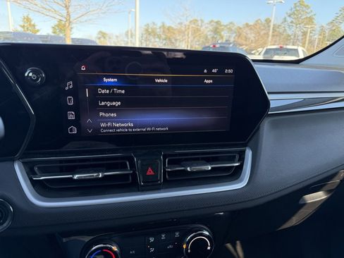 Used 2025 Chevrolet TrailBlazer LT image 16