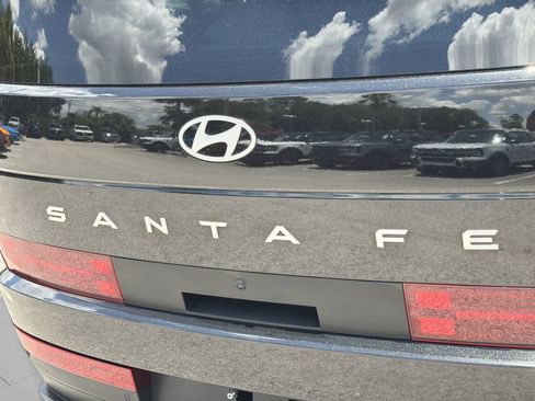 Used 2024 Hyundai Santa Fe SEL FWD image 10