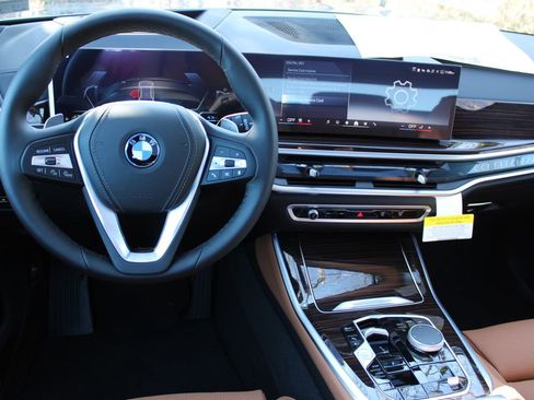 New 2026 BMW X5 xDrive50e w/ Climate Comfort Package image 10