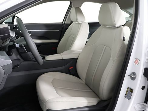 Used 2025 Hyundai Sonata SEL FWD image 28