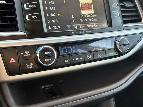 Used 2018 Toyota Highlander Plus image 32