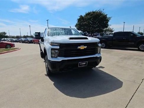 Used 2024 Chevrolet Silverado 2500 W/T w/ WT Convenience Package image 2
