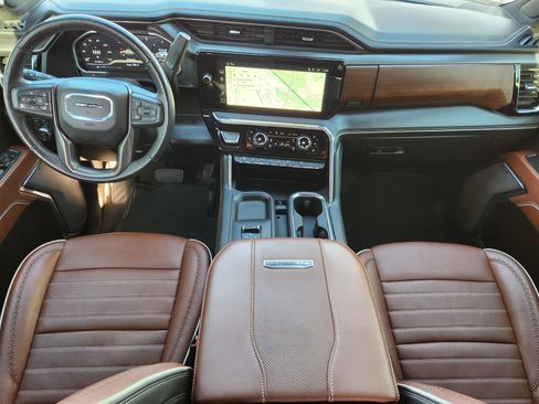 Certified 2024 GMC Sierra 2500 Denali Ultimate image 27