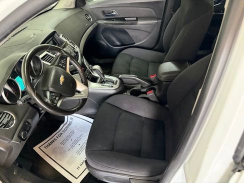 Used 2014 Chevrolet Cruze LT image 15