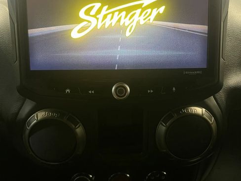 Used 2018 Jeep Wrangler Unlimited Sport AWD/4WD image 16