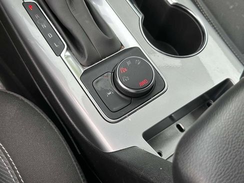 Used 2024 Chevrolet Blazer LT image 32