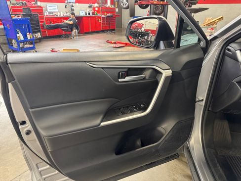 Certified 2025 Toyota RAV4 XLE w/ Convenience Package FWD image 13