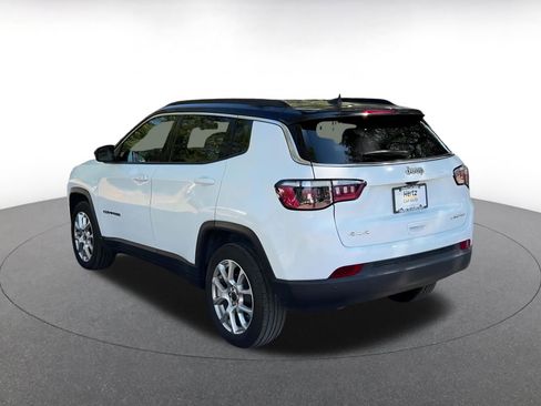 Used 2025 Jeep Compass Limited image 11