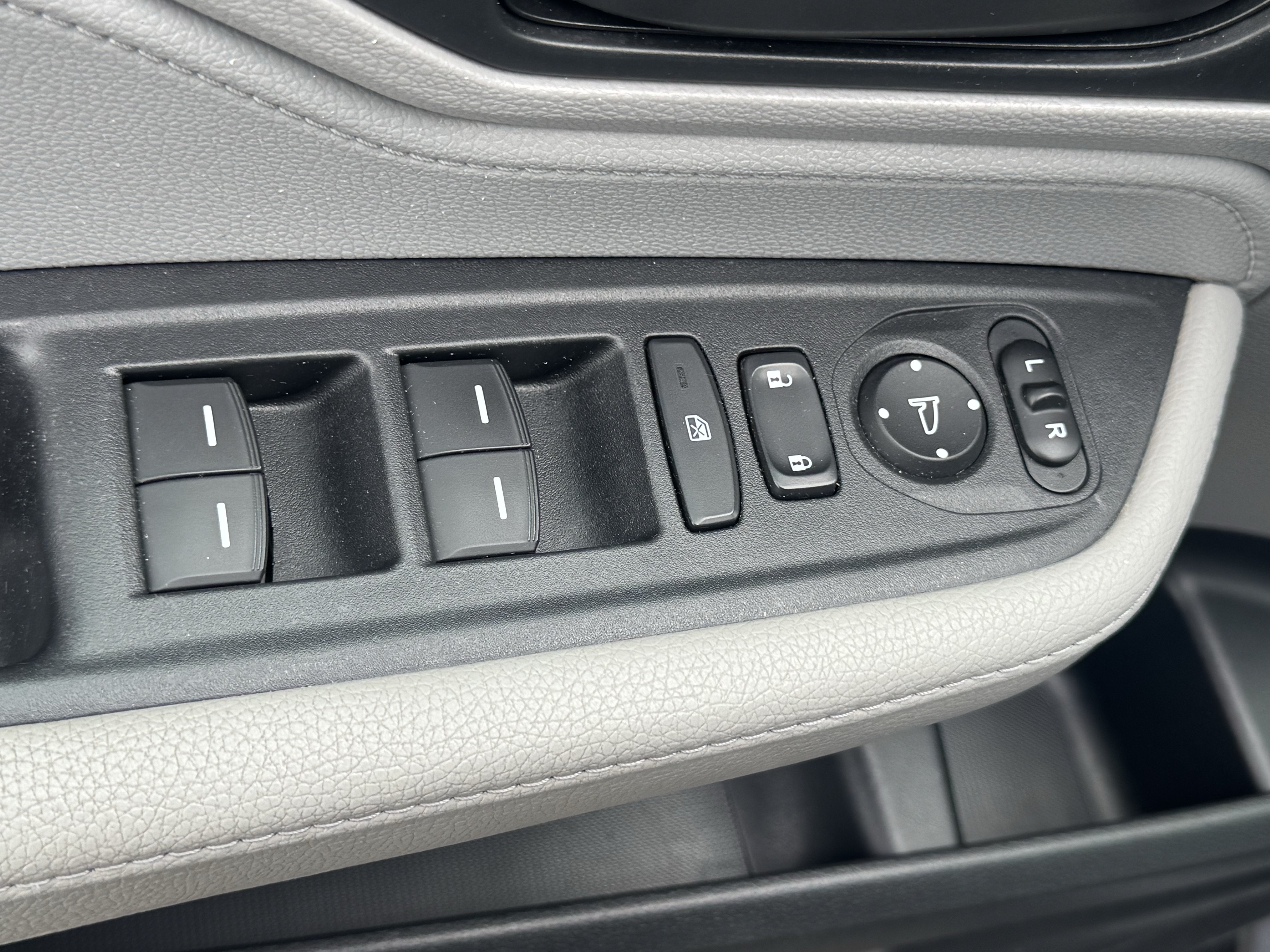 Used 2019 Honda Odyssey EX image 17