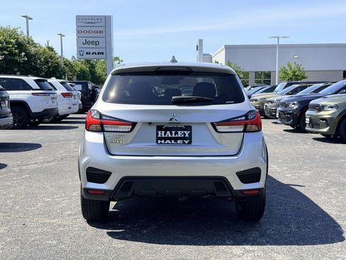 Used 2025 Mitsubishi Outlander Sport ES AWD/4WD image 3