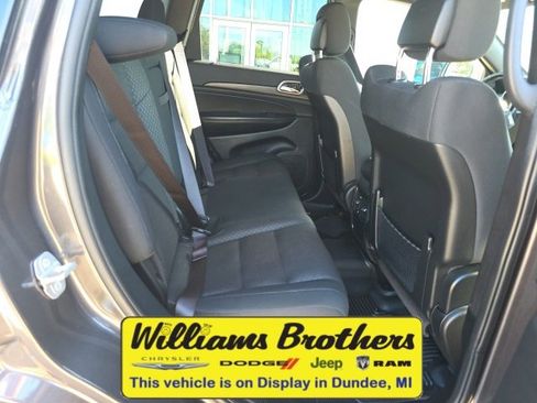 Used 2020 Jeep Grand Cherokee Laredo image 26