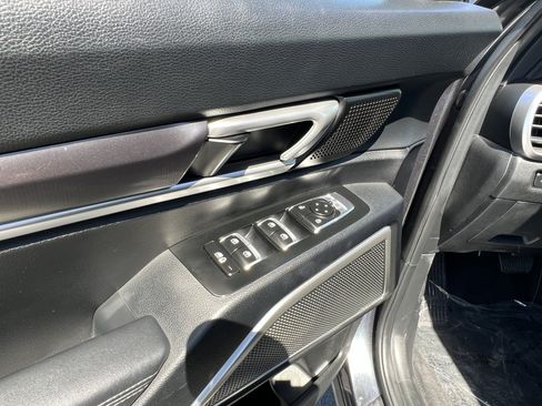Used 2023 Kia Telluride S FWD image 25