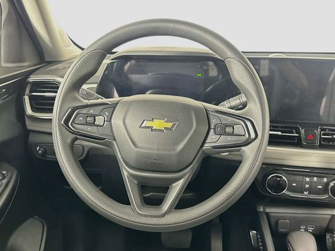 Used 2025 Chevrolet TrailBlazer LT w/ Driver Confidence Package FWD image 18