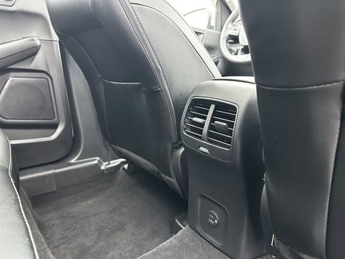 Certified 2022 Ford Escape SEL image 39