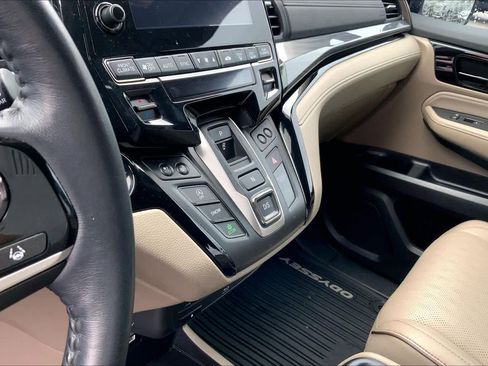 Used 2023 Honda Odyssey Elite image 15