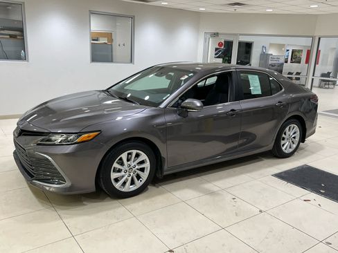 Used 2023 Toyota Camry LE w/ Convenience Package image 3