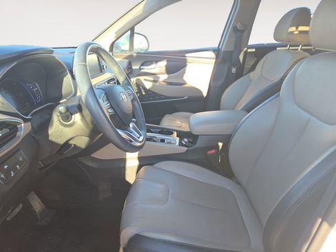 Used 2020 Hyundai Santa Fe SEL w/ Convenience + Premium Package image 9