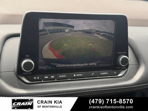 Used 2023 Nissan Rogue SV FWD image 16
